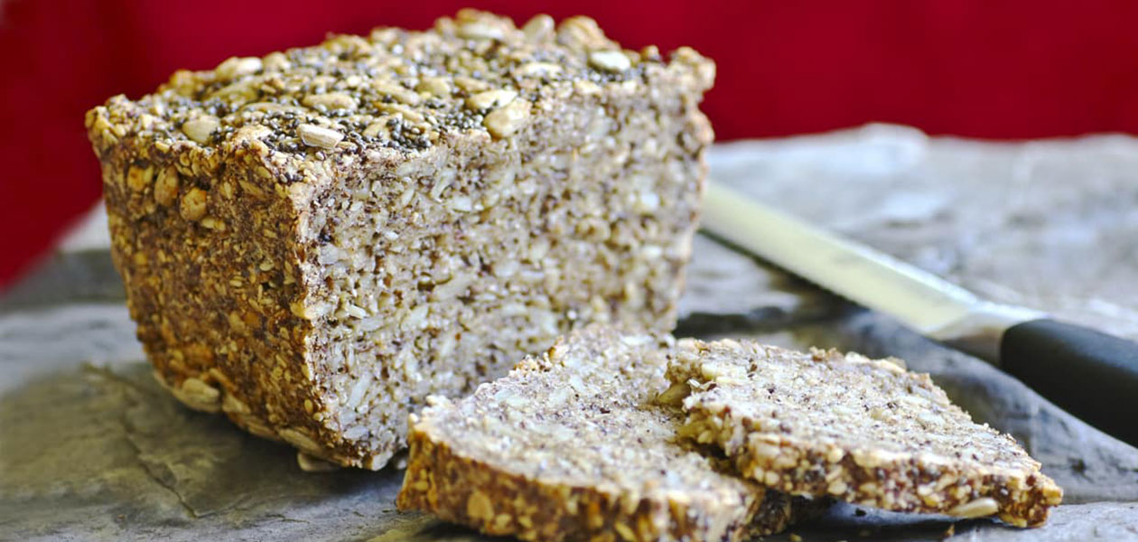 GLUTENFREIES KÖRNERBROT