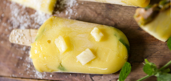 Ananas Eis mit Figur Balance Ananas Eis mit Figur Balance