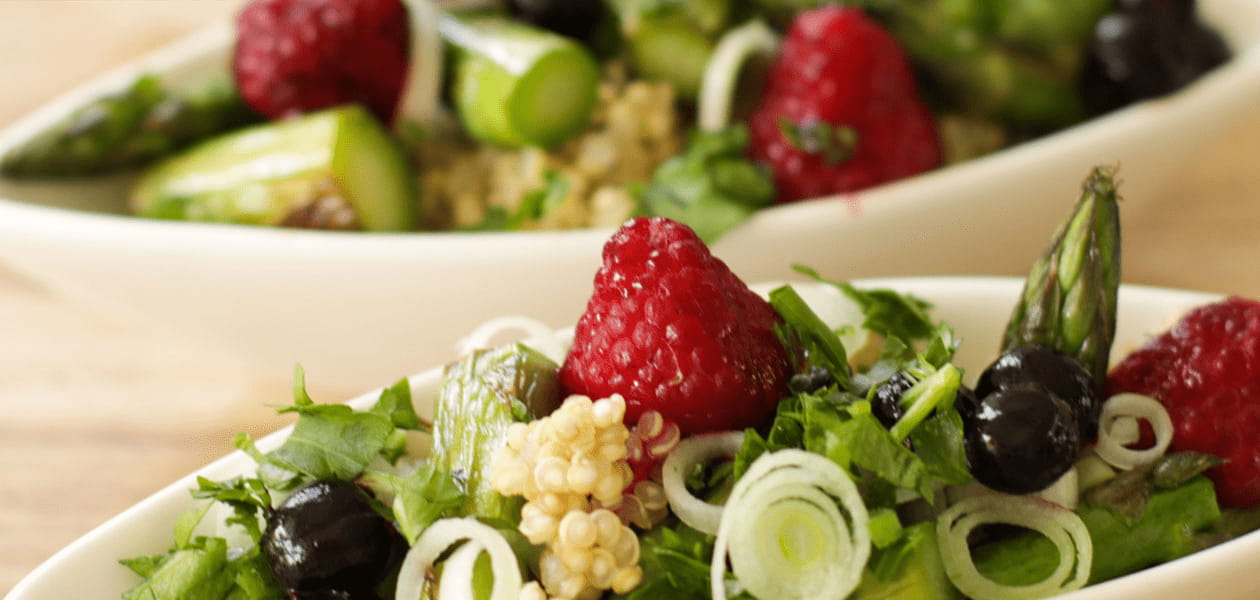 spargelsalat-mit-himbeeren-nicola-sautter