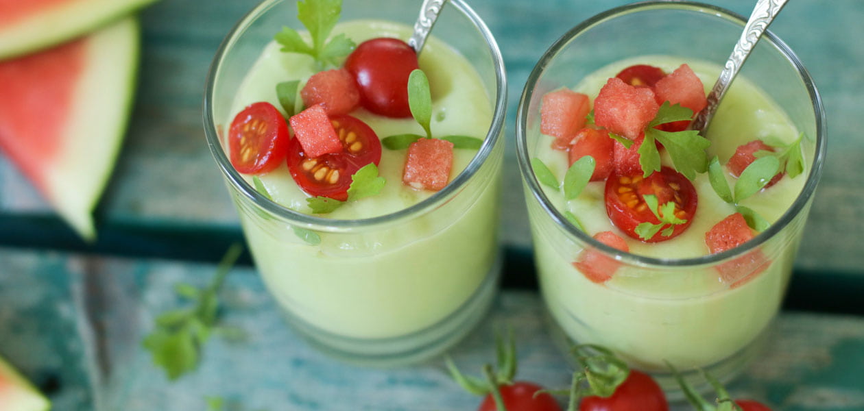 GAZPACHO AUS AVOCADO MIT WASSERMELONE